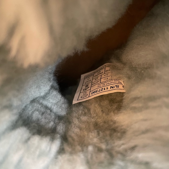 UGG Boots NWOT - Picture 8 of 10